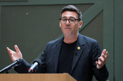 Andy Burnham resmen Britanya'nın yeni başbakanı oldu!