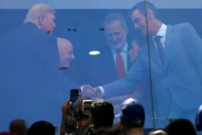 Dünya Kupası finalinde sürpriz kare! Trump ile Sanchez aynı karede