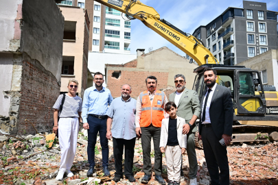 Sinandede'de kentsel dönüşüm başladı! İlk kepçe vuruldu