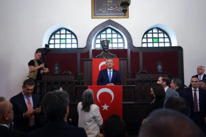 Yeni Parti ilk oylamasını yaptı! Genel başkan belli oldu!
