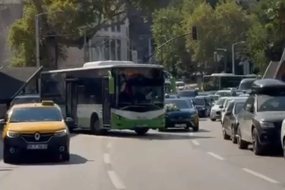Bursa'da düğün geleneğini otobüs şoförü sürdürdü!
