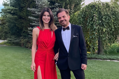 Kenan Doğulu ile Beren Saat’ten 12. yıl dönümü kutlaması!