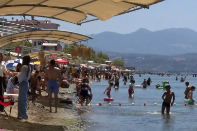 Bursa'da bunalan sahile koştu!