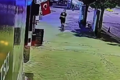 Bayrağa çirkin saldırı! Şüpheli kadın aranıyor!