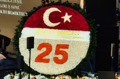 Devlet Bahçeli'den AK Parti'ye 25. yıl çelengi: Dikkat çeken detay!
