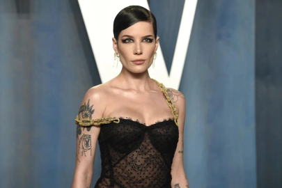 Halsey’den şaşırtan Türkçe hamle!