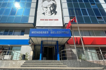 Menderes Belediyesi AK Parti'ye geçti!