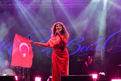 Kestel Belediyesi’nin 30 Ağustos kutlamalarında Mela Bedel rüzgarı!