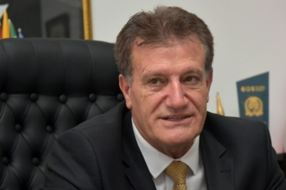 KKTC Ulaştırma Bakanı Erhan Arıklı görevden alındı!