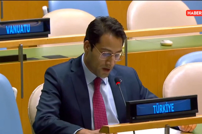Türk temsilci konuştu İsrail tarafı mimiklerine hakim olamadı!