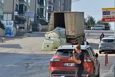 Bursa'da asit paniği: Yollara saçıldı!