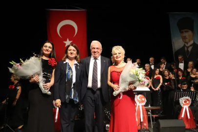 Nilüfer'de Cumhuriyet coşkusu TSM korosu ile taçlandı!